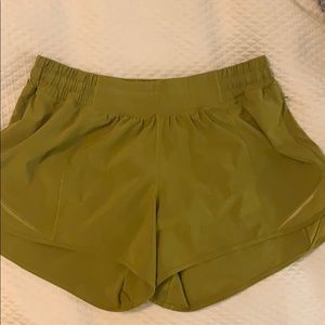 Lululemon shorts size 10